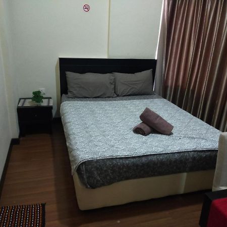 B Lagoon Muslim Apartment Malacca Bagian luar foto