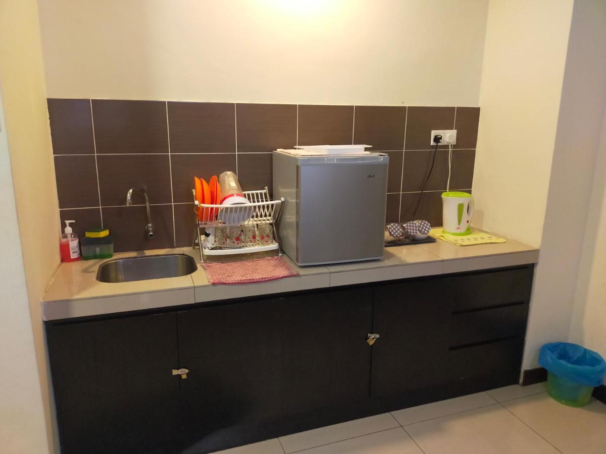 B Lagoon Muslim Apartment Malacca Bagian luar foto