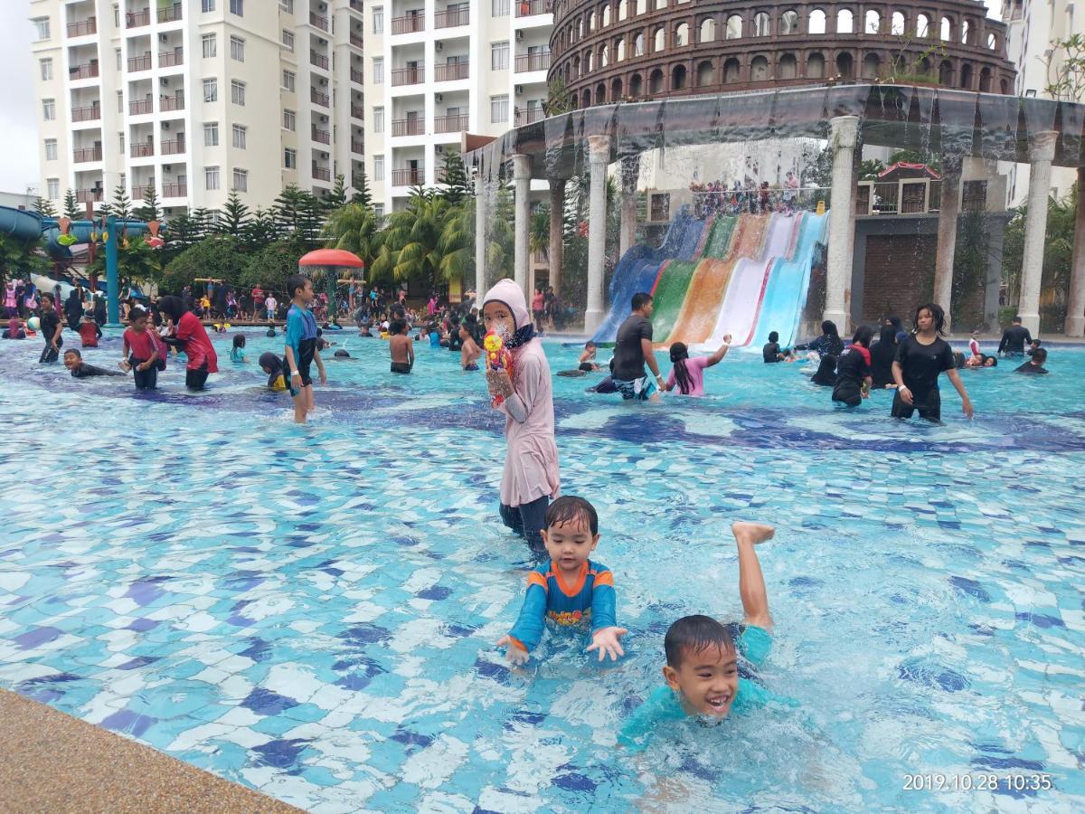 B Lagoon Muslim Apartment Malacca Bagian luar foto